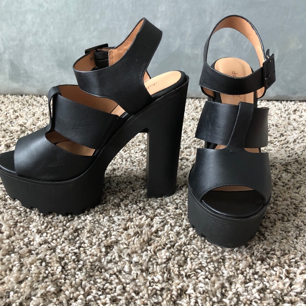 Black Dollhouse Thick Heel